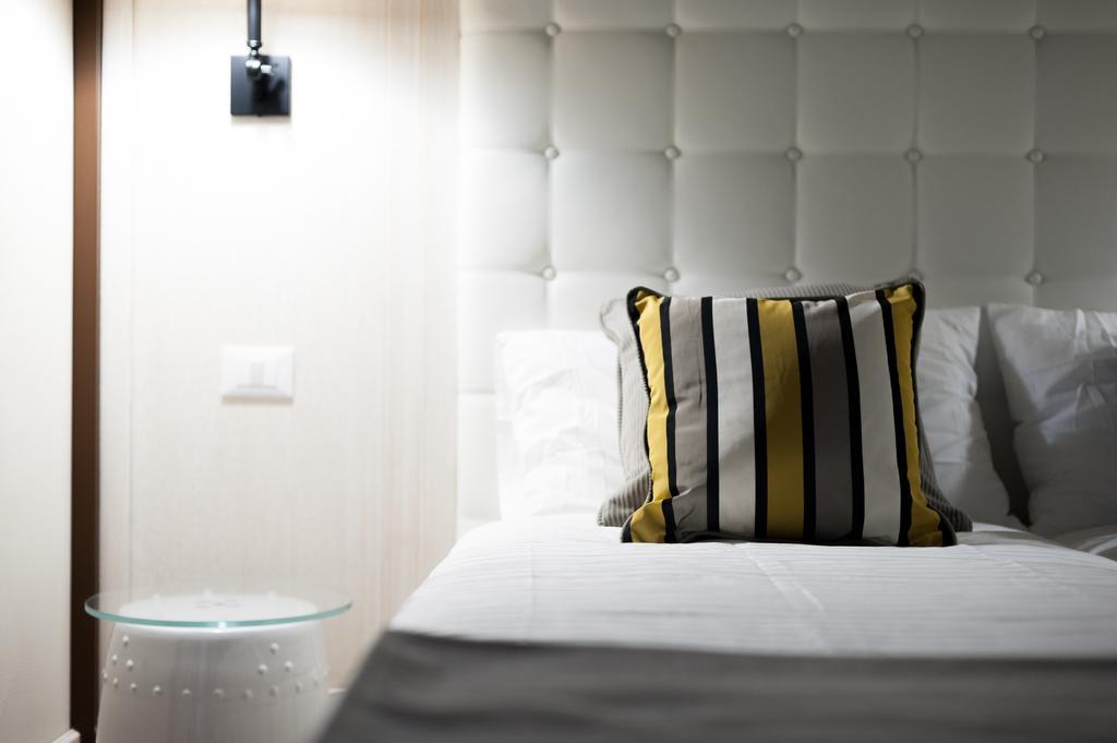 Отель Residenza Bonifacio - Adults Only Верона Экстерьер фото