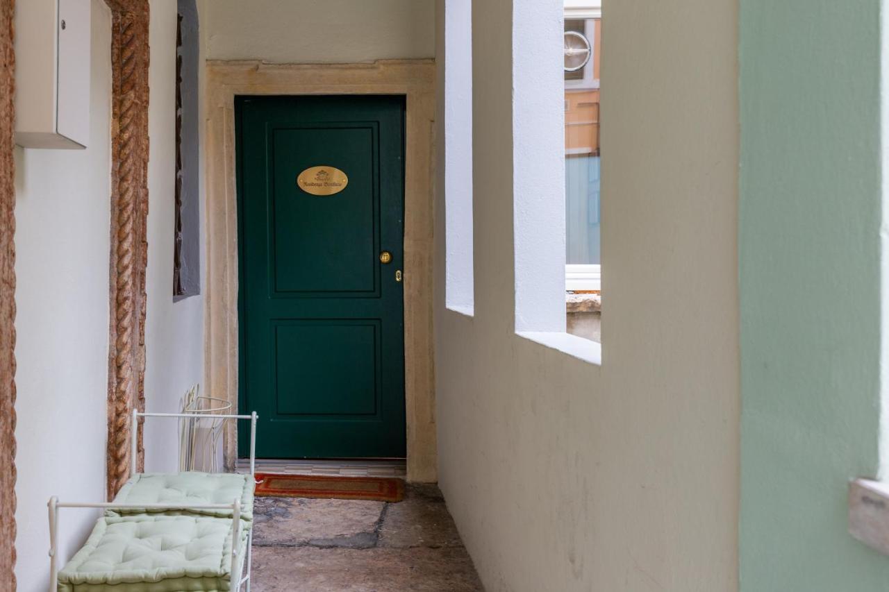 Отель Residenza Bonifacio - Adults Only Верона Экстерьер фото