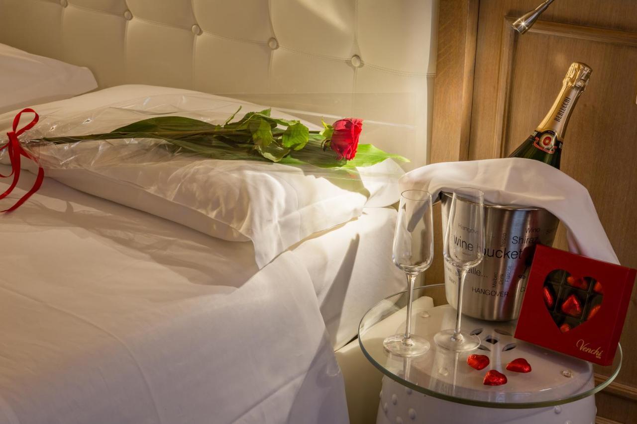 Отель Residenza Bonifacio - Adults Only Верона Экстерьер фото