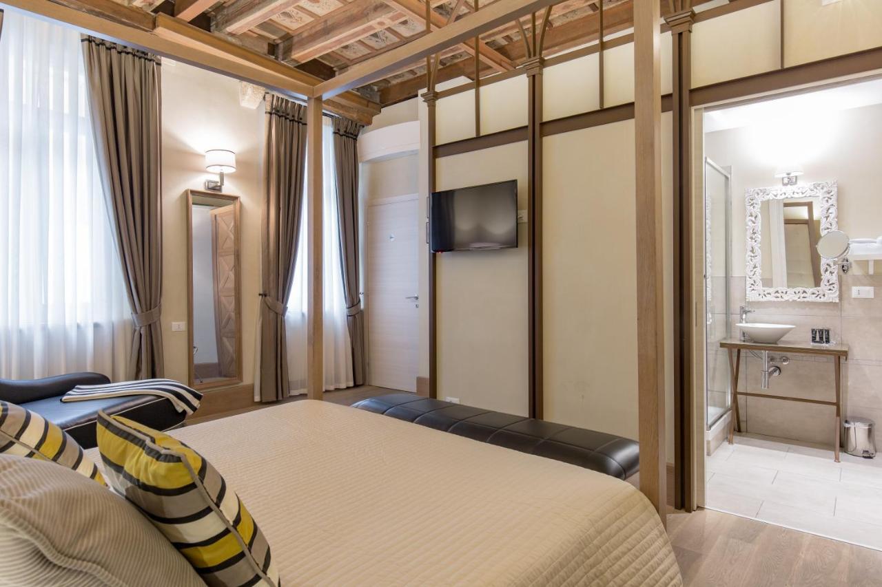 Отель Residenza Bonifacio - Adults Only Верона Экстерьер фото