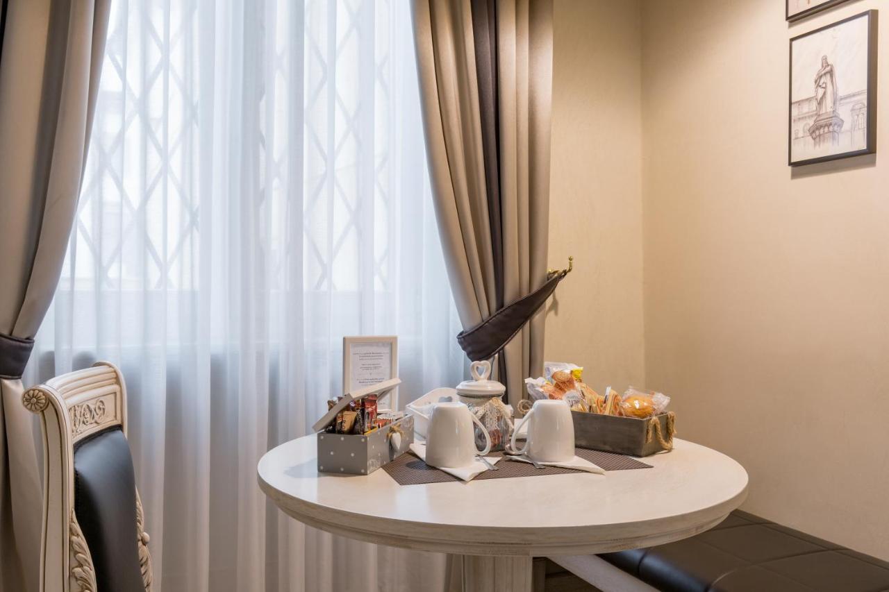 Отель Residenza Bonifacio - Adults Only Верона Экстерьер фото